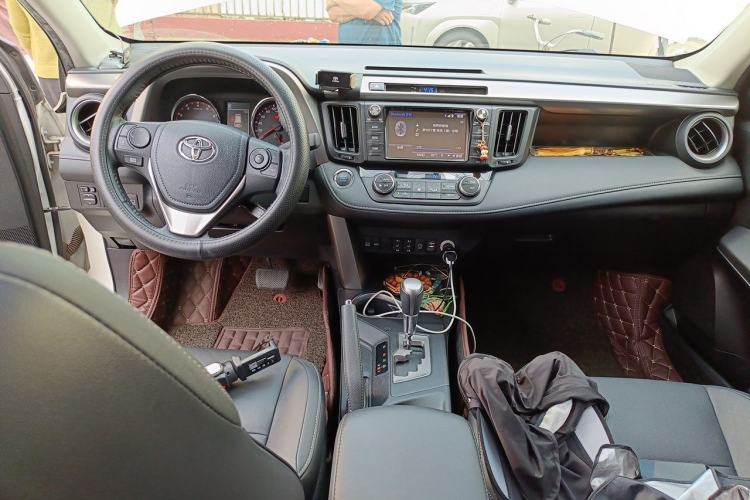 Used Toyota RAV4 2016 2.0L CVT Two-Wheel Drive Smart Edition China V Standard Interior 2