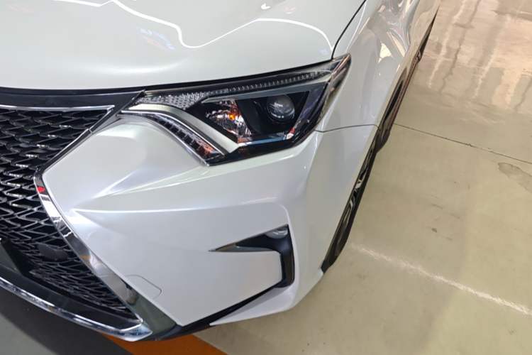 Used Toyota RAV4 2016 2.0L CVT Two-Wheel Drive Fashion Edition China V Standard Left Front Headlight