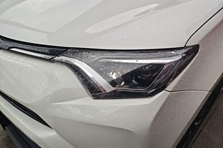 Used Toyota RAV4 2016 2.0L CVT Two-Wheel Drive Urban Edition China V Standard Left Front Headlight