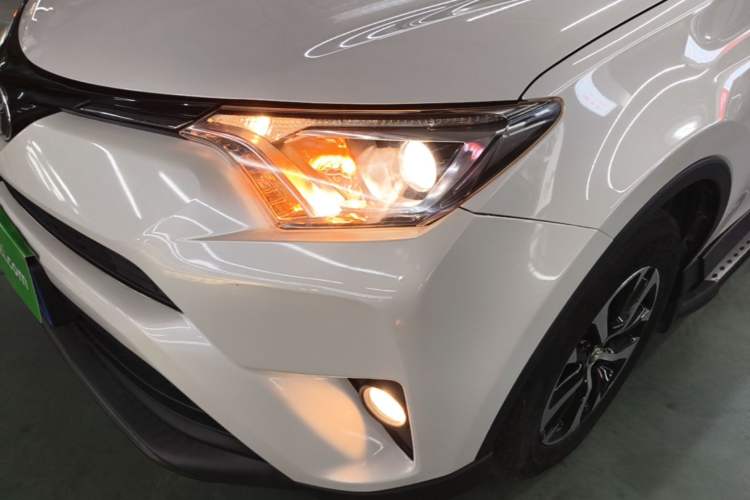 Used Toyota RAV4 2016 2.0L CVT Two-Wheel Drive Comfort Edition China V Standard Left Front Headlight