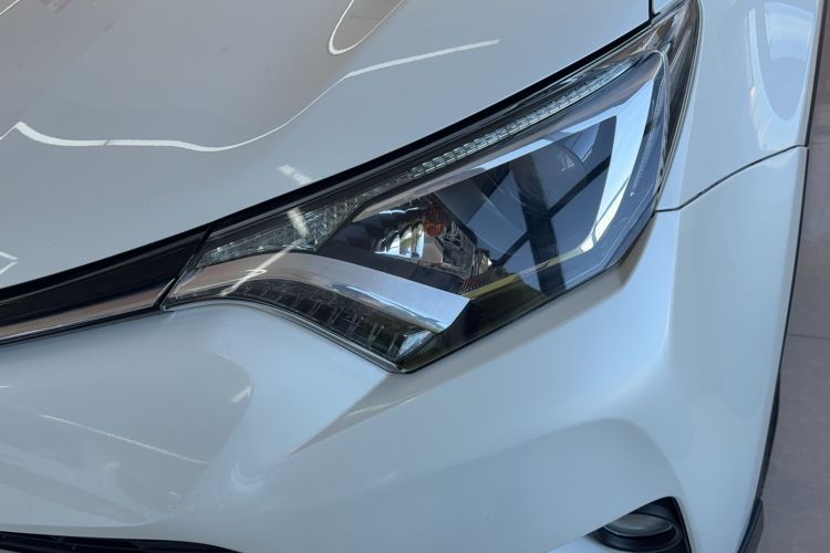 Used Toyota RAV4 2016 2.0L CVT Two-Wheel Drive Urban Edition China V Standard Left Front Headlight