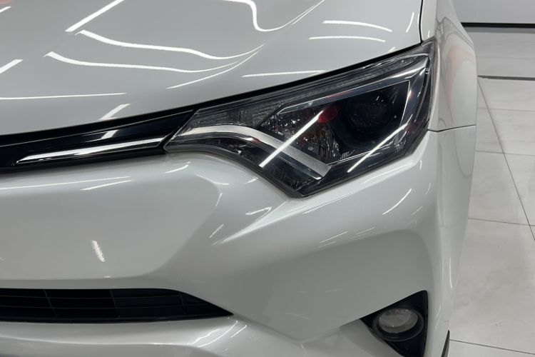 Used Toyota RAV4 2016 2.0L CVT Two-Wheel Drive Comfort Edition China V Standard Left Front Headlight