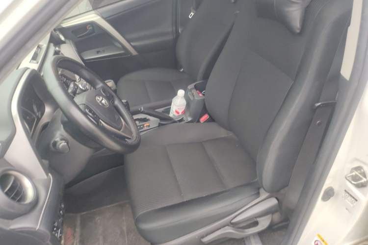Used Toyota RAV4 2016 2.0L CVT Two-Wheel Drive Comfort Edition China V Standard Left Front Seat