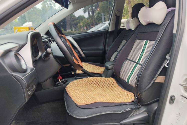 Used Toyota RAV4 2016 2.0L CVT Two-Wheel Drive Fashion Edition China V Standard Left Front Seat