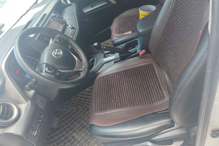 Used Toyota RAV4 2016 2.0L CVT Two-Wheel Drive Fashion Edition China V Standard Left Front Seat