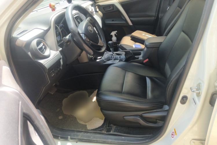 Used Toyota RAV4 2016 2.0L CVT Two-Wheel Drive Comfort Edition China V Standard Left Front Seat