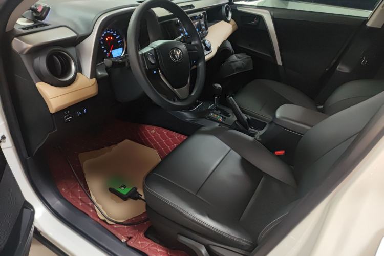 Used Toyota RAV4 2016 2.0L CVT Two-Wheel Drive Urban Edition China V Standard Left Front Seat