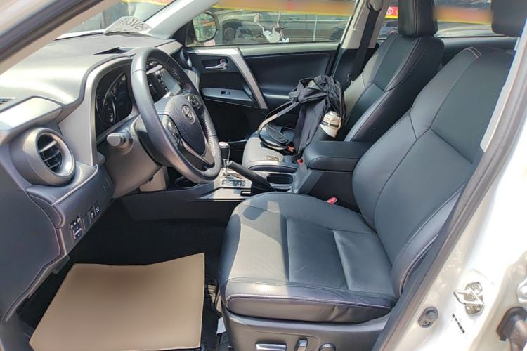 Used Toyota RAV4 2016 2.0L CVT Two-Wheel Drive Smart Edition China V Standard Left Front Seat