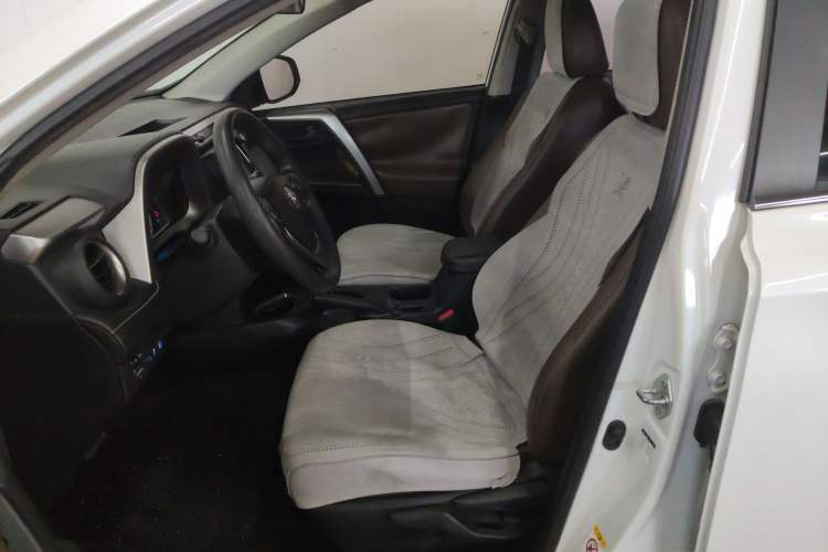 Used Toyota RAV4 2016 2.0L CVT Two-Wheel Drive Comfort Edition China V Standard Left Front Seat