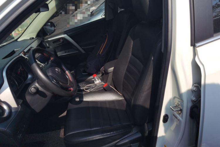 Used Toyota RAV4 2016 2.0L CVT Two-Wheel Drive Urban Edition China V Standard Left Front Seat