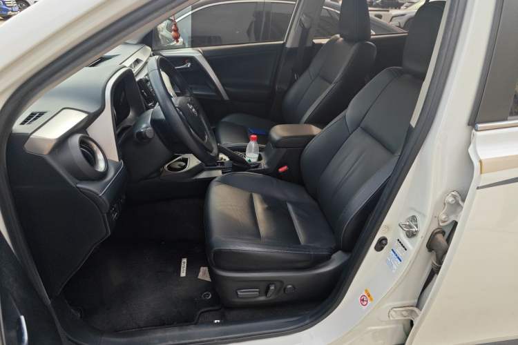 Used Toyota RAV4 2016 2.0L CVT 4x4 New Edition China V Standard Left Front Seat