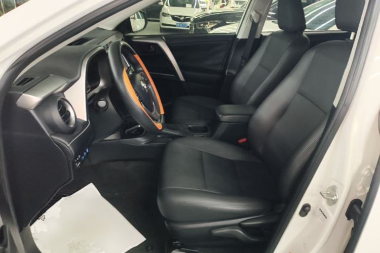 Used Toyota RAV4 2016 2.0L CVT Two-Wheel Drive Comfort Edition China V Standard Left Front Seat