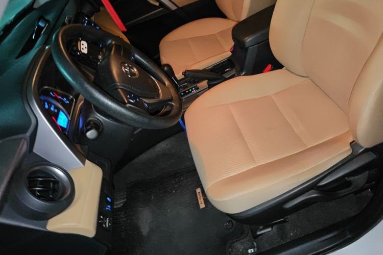 Used Toyota RAV4 2016 2.0L CVT Two-Wheel Drive Urban Edition China V Standard Left Front Seat