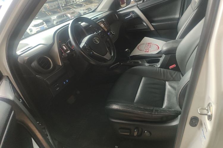 Used Toyota RAV4 2016 2.0L CVT 4x4 New Edition China V Standard Left Front Seat