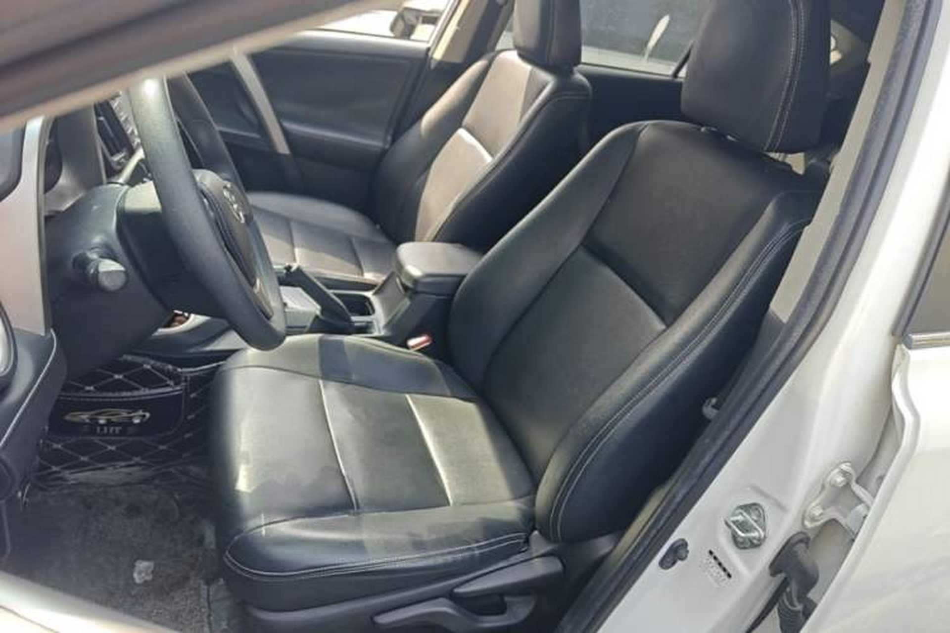 Used Toyota RAV4 2016 2.0L CVT Two-Wheel Drive Fashion Edition China V Standard Left Front Seat
