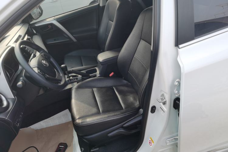 Used Toyota RAV4 2016 2.0L CVT Two-Wheel Drive Comfort Edition China V Standard Left Front Seat