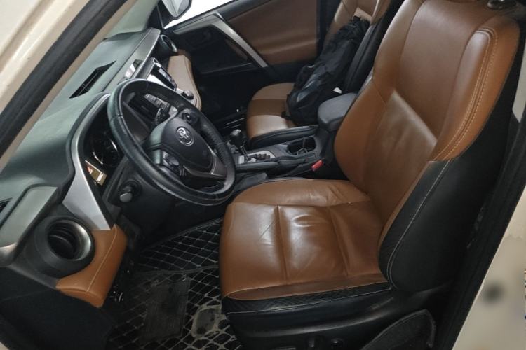 Used Toyota RAV4 2016 2.5L Automatic 4x4 Elite Edition Left Front Seat