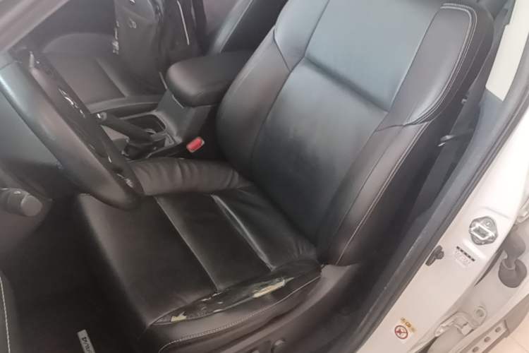 Used Toyota RAV4 2016 2.0L CVT Two-Wheel Drive Smart Edition China V Standard Left Front Seat