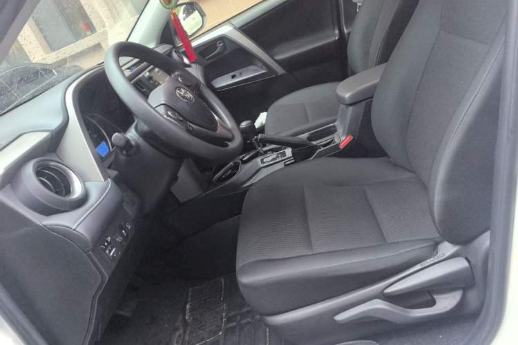 Used Toyota RAV4 2016 2.0L CVT Two-Wheel Drive Comfort Edition China V Standard Left Front Seat