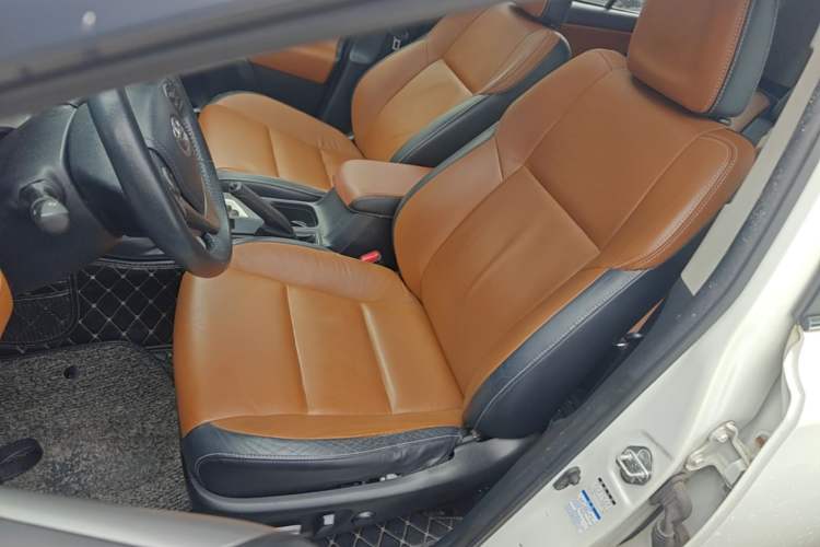 Used Toyota RAV4 2016 2.5L Automatic 4x4 Elite Edition Left Front Seat