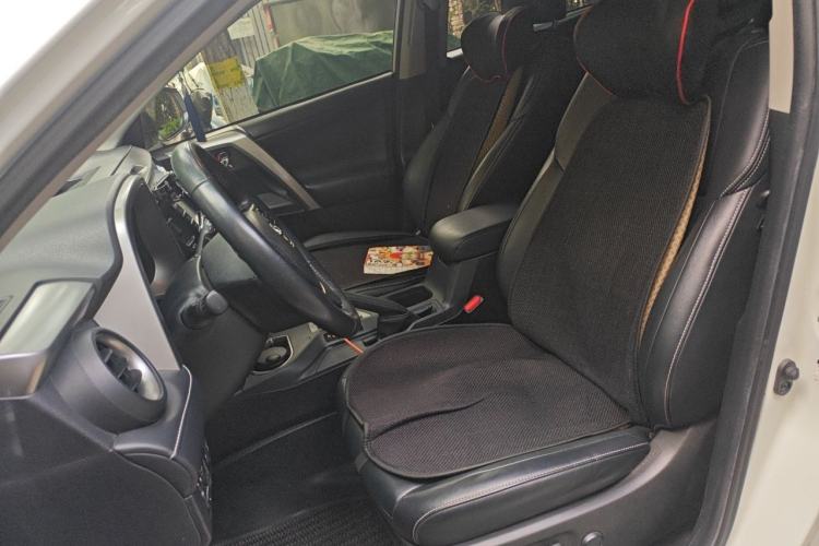 Used Toyota RAV4 2016 2.0L CVT Two-Wheel Drive Smart Edition China V Standard Left Front Seat