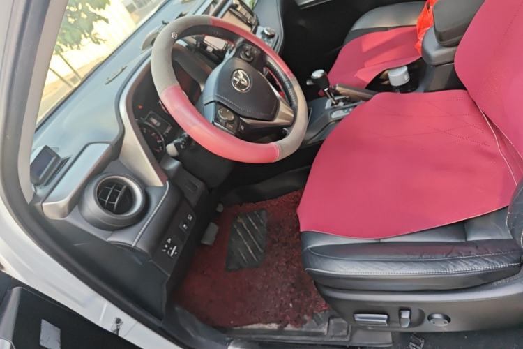 Used Toyota RAV4 2016 2.5L Automatic 4x4 Elite Edition Left Front Seat