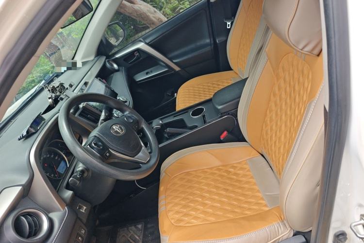 Used Toyota RAV4 2016 2.0L CVT Two-Wheel Drive Fashion Edition China V Standard Left Front Seat