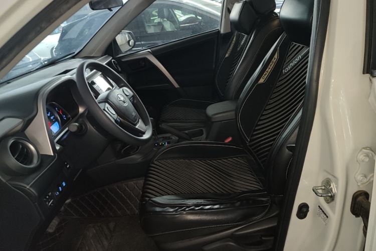 Used Toyota RAV4 2016 2.0L CVT Two-Wheel Drive Fashion Edition China V Standard Left Front Seat