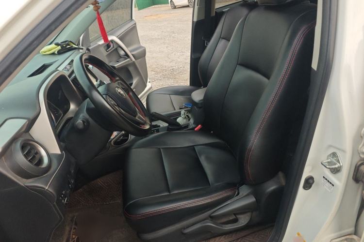 Used Toyota RAV4 2016 2.0L CVT Two-Wheel Drive Fashion Edition China V Standard Left Front Seat