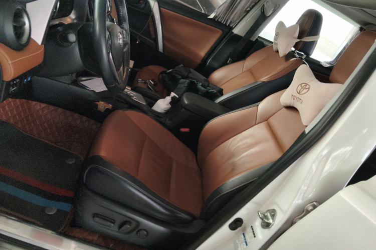 Used Toyota RAV4 2016 2.5L Automatic 4x4 Elite Edition Left Front Seat