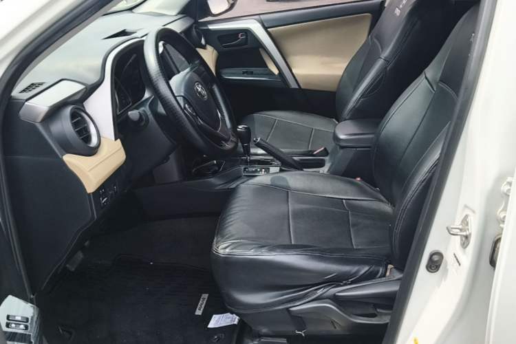 Used Toyota RAV4 2016 2.0L CVT Two-Wheel Drive Urban Edition China V Standard Left Front Seat