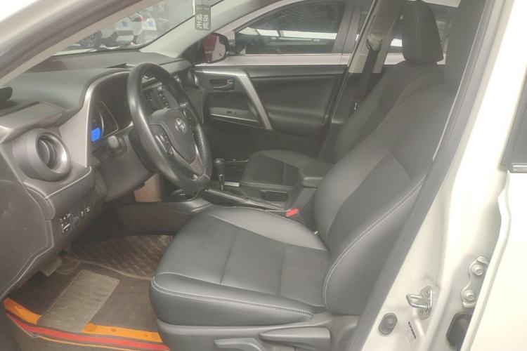 Used Toyota RAV4 2016 2.0L CVT Two-Wheel Drive Comfort Edition China V Standard Left Front Seat