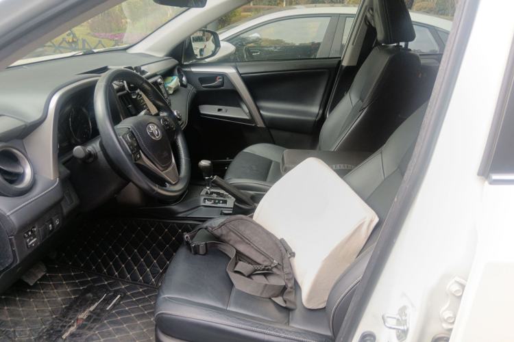 Used Toyota RAV4 2016 2.5L Automatic 4x4 Elite Edition Left Front Seat