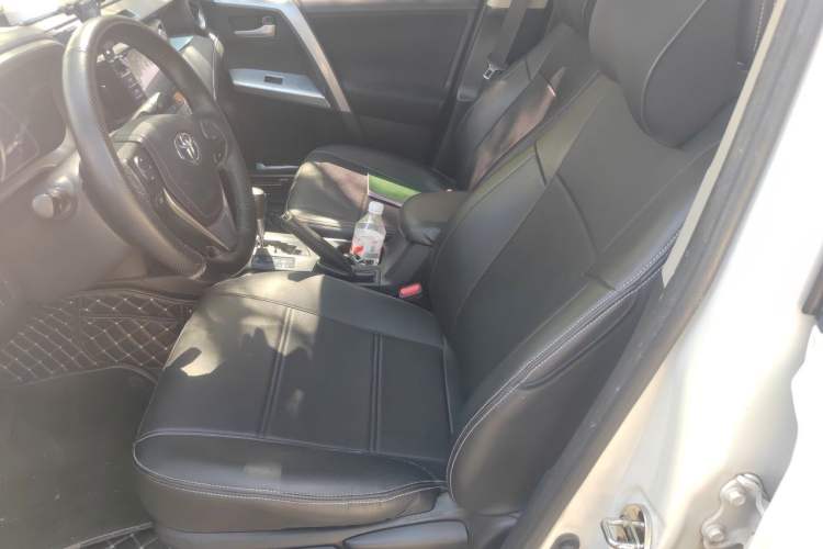 Used Toyota RAV4 2016 2.0L CVT Two-Wheel Drive Comfort Edition China V Standard Left Front Seat