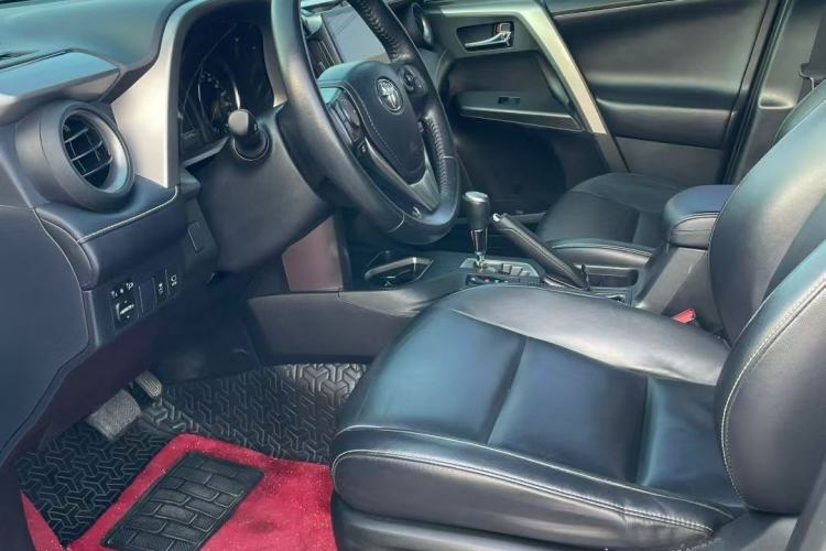 Used Toyota RAV4 2016 2.0L CVT Two-Wheel Drive Smart Edition China V Standard Left Front Seat