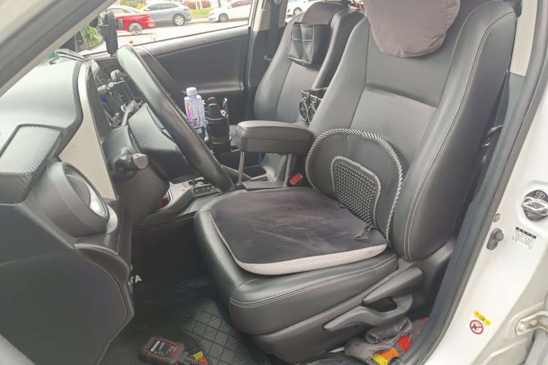 Used Toyota RAV4 2016 2.0L CVT Two-Wheel Drive Urban Edition China V Standard Left Front Seat