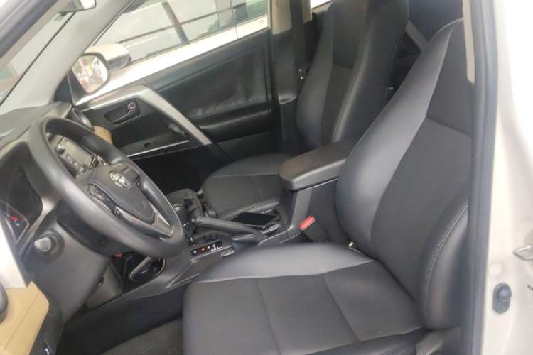 Used Toyota RAV4 2016 2.0L CVT Two-Wheel Drive Urban Edition China V Standard Left Front Seat