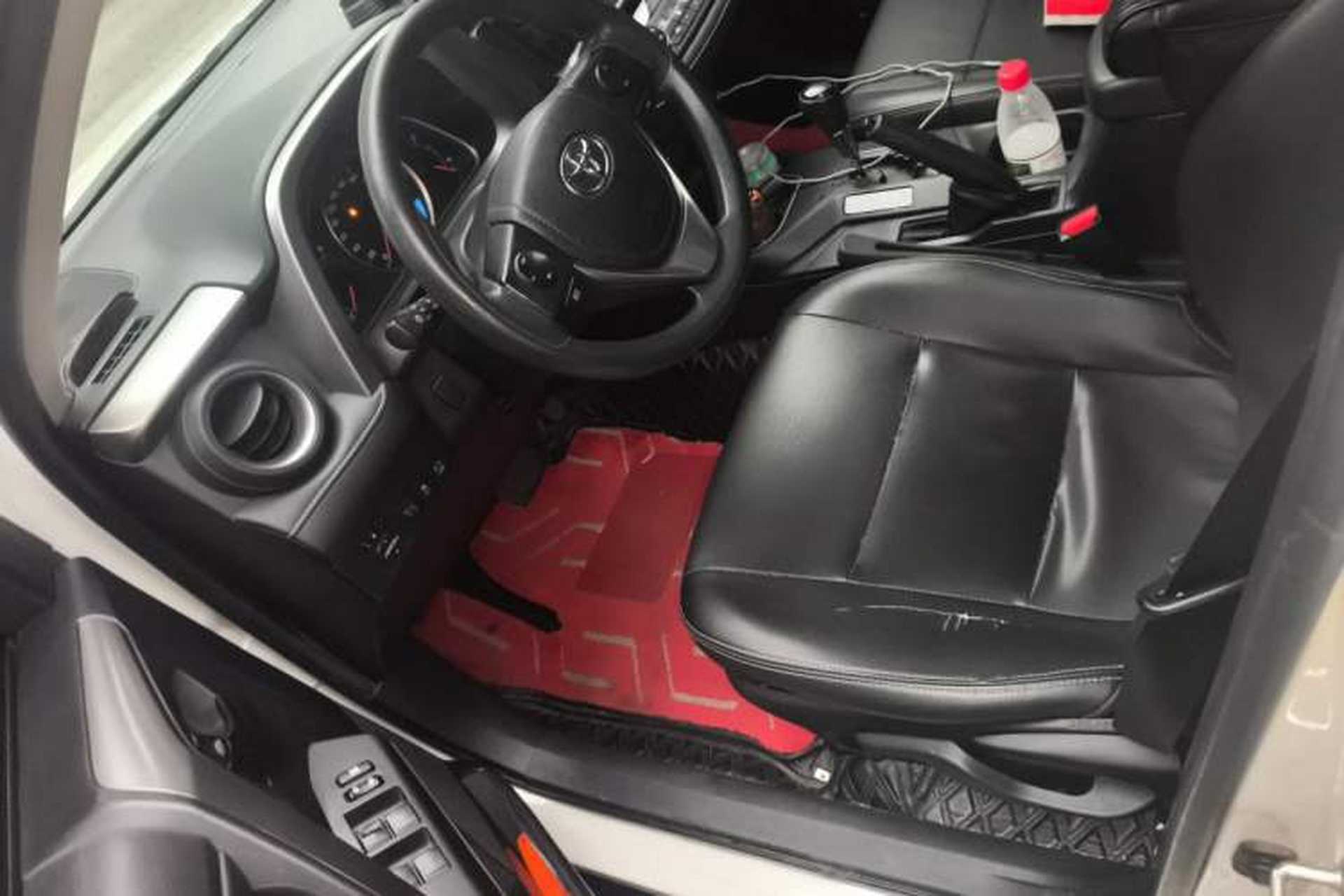 Used Toyota RAV4 2016 2.0L CVT Two-Wheel Drive Fashion Edition China V Standard Left Front Seat