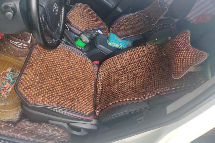 Used Toyota RAV4 2016 2.0L CVT Two-Wheel Drive Fashion Edition China V Standard Left Front Seat