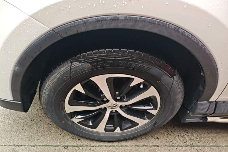 Used Toyota RAV4 2016 2.0L CVT Two-Wheel Drive Urban Edition China V Standard Left Front Wheel Hub