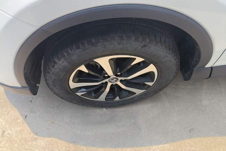 Used Toyota RAV4 2016 2.0L CVT Two-Wheel Drive Comfort Edition China V Standard Left Front Wheel Hub