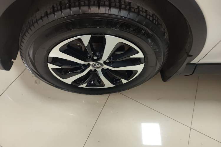 Used Toyota RAV4 2016 2.0L CVT Two-Wheel Drive Urban Edition China V Standard Left Front Wheel Hub