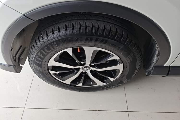 Used Toyota RAV4 2016 2.0L CVT Two-Wheel Drive Urban Edition China V Standard Left Front Wheel Hub