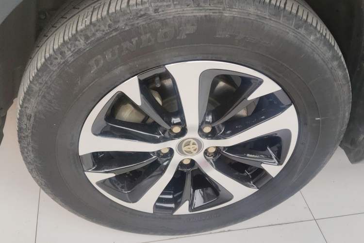 Used Toyota RAV4 2016 2.0L CVT Two-Wheel Drive Urban Edition China V Standard Left Front Wheel Hub
