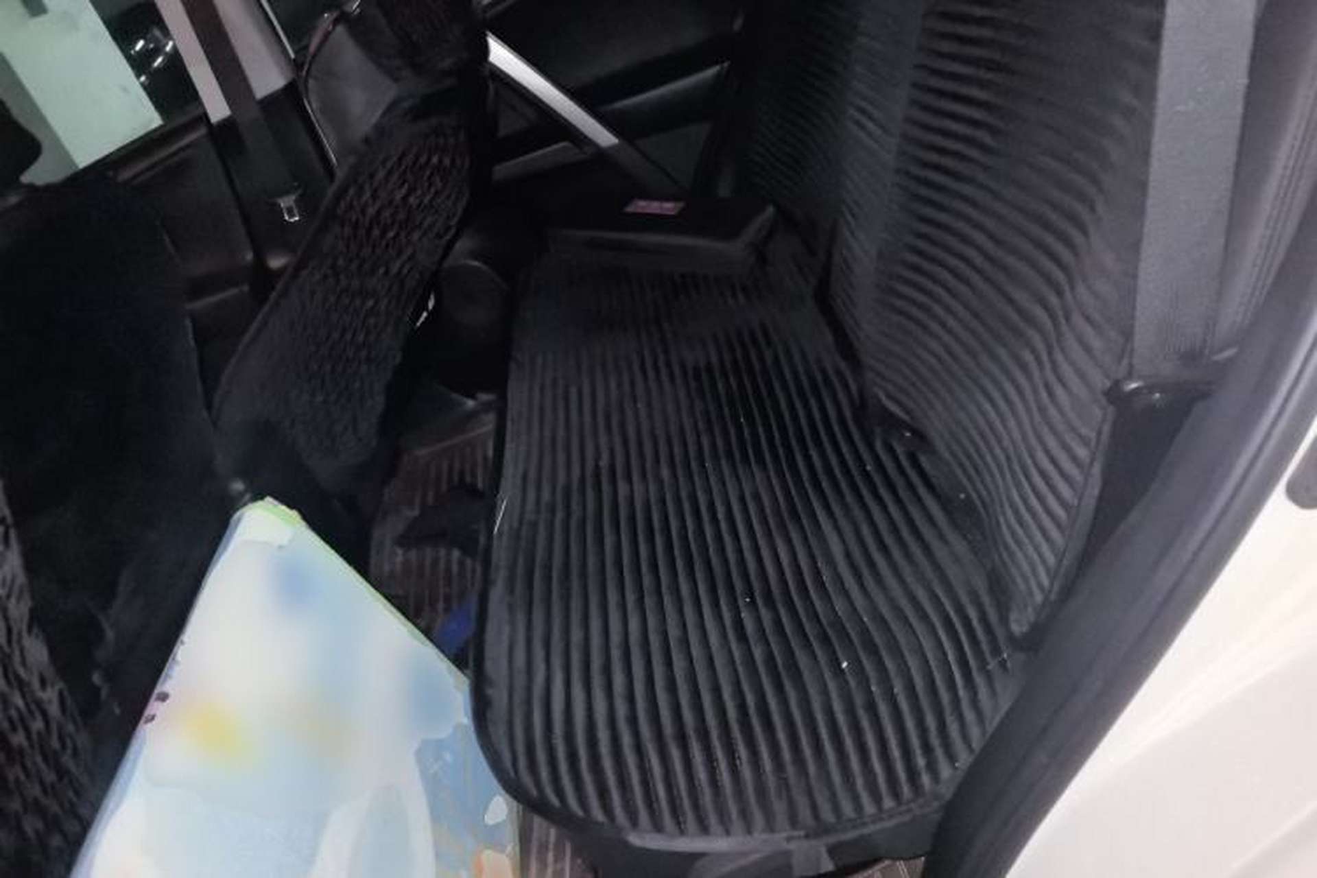 Used Toyota RAV4 2016 2.0L CVT Two-Wheel Drive Fashion Edition China V Standard Left Rear Seat