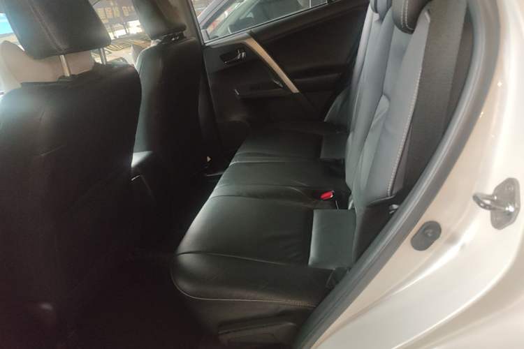 Used Toyota RAV4 2016 2.0L CVT 4x4 New Edition China V Standard Left Rear Seat