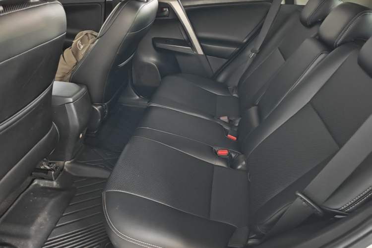 Used Toyota RAV4 2016 2.5L Automatic 4x4 Elite Edition Left Rear Seat