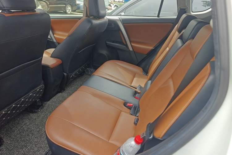 Used Toyota RAV4 2016 2.5L Automatic 4x4 Elite Edition Left Rear Seat