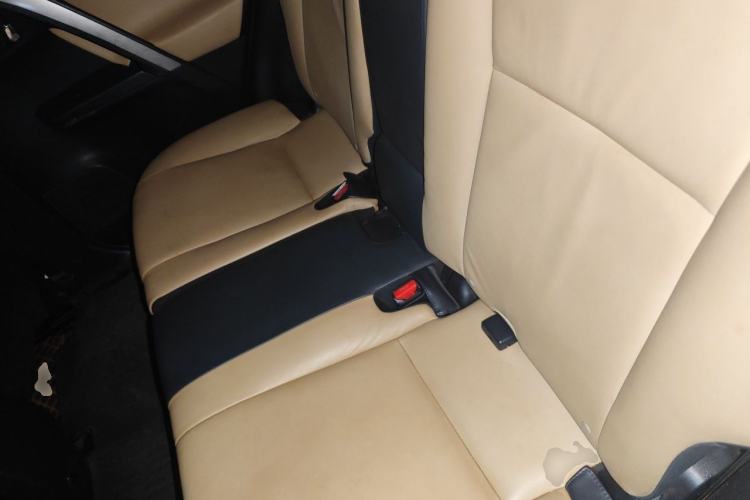 Used Toyota RAV4 2016 2.0L CVT 4x4 New Edition China V Standard Left Rear Seat