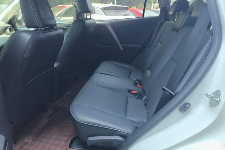 Used Toyota RAV4 2016 2.5L Automatic 4x4 Elite Edition Left Rear Seat